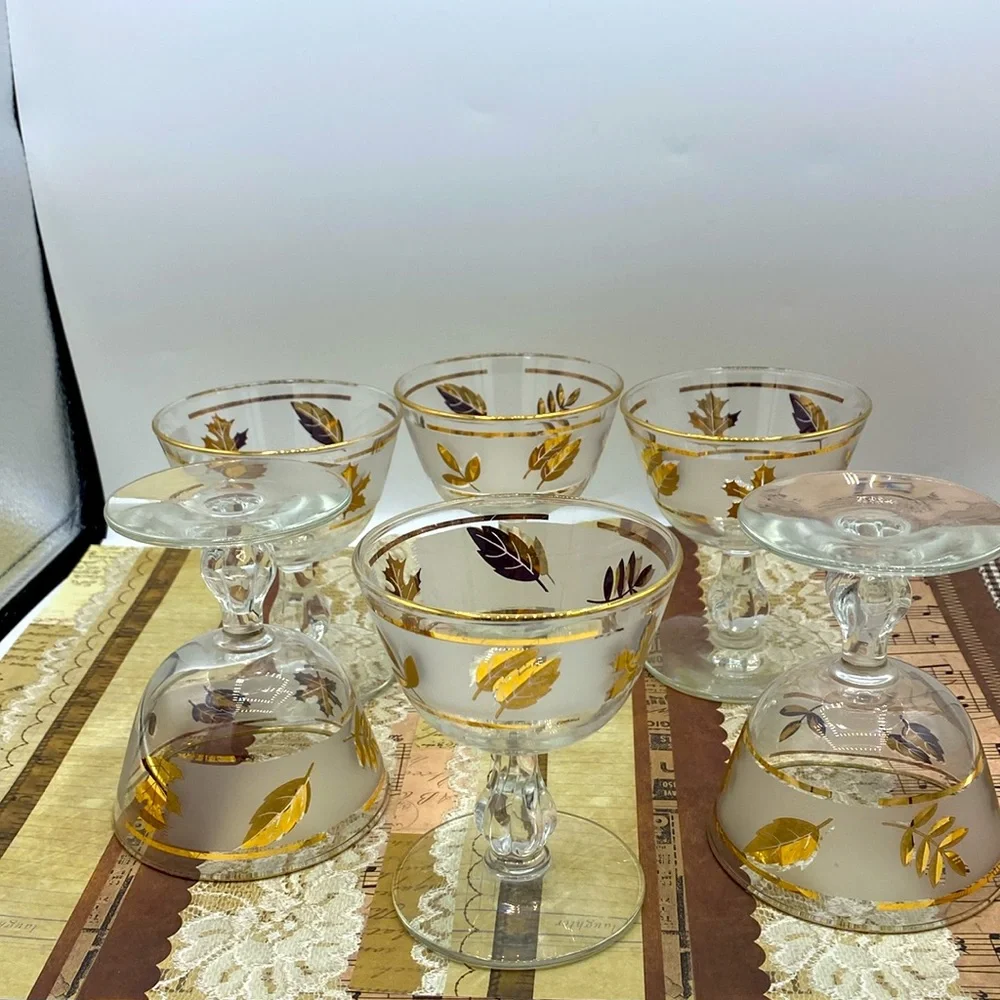 Vintage 1960’s MCM Libbey Gold Foliage Gold Gilded Champagne Or Sherbet Glasses
